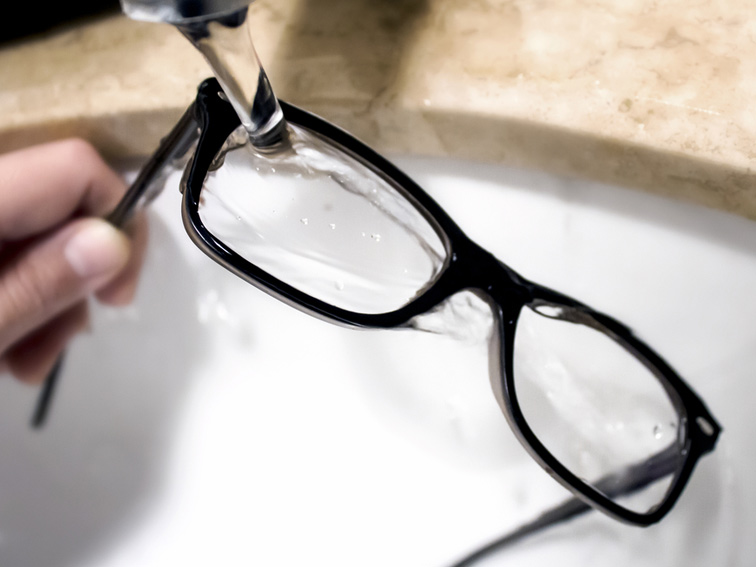 rinse your glasses under running water