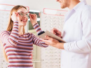 Mistakes to Avoid Before Buying Glasses from Eyecare Professional